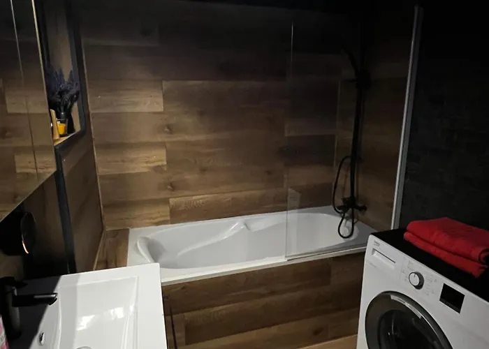 Apartment Monfas Provence In Prag